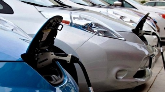 Charging electric vehicles
